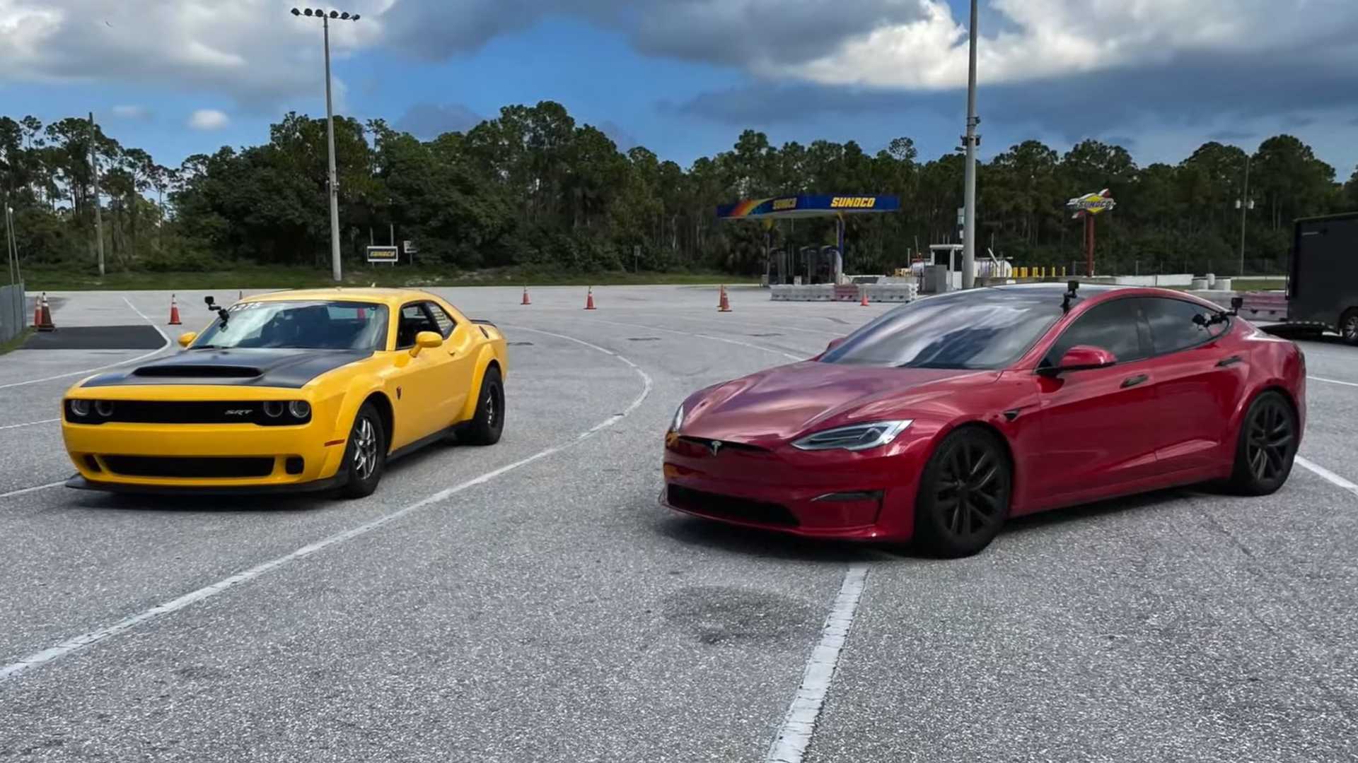 Dodge Demon Vs Tesla Model S Plaid Drag Race Has A Clear Winner