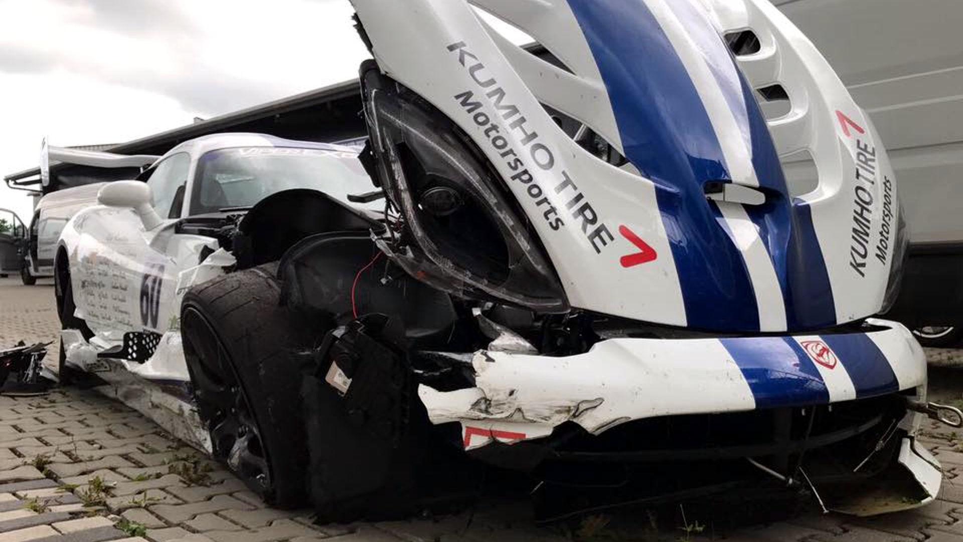 Dodge Viper ACR Sets 7 :01.3 Nurburgring Loop Lap Just Before Crashing