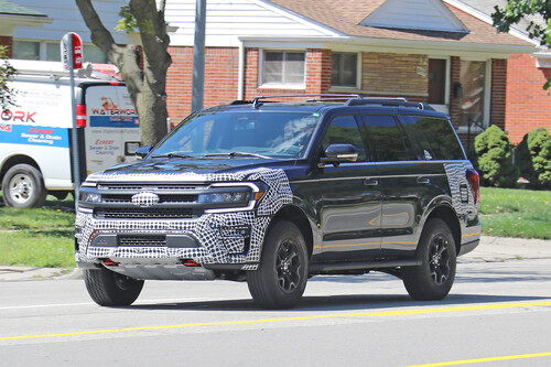 Ford Expedition Timberline continues to strip tease in the latest spy shots