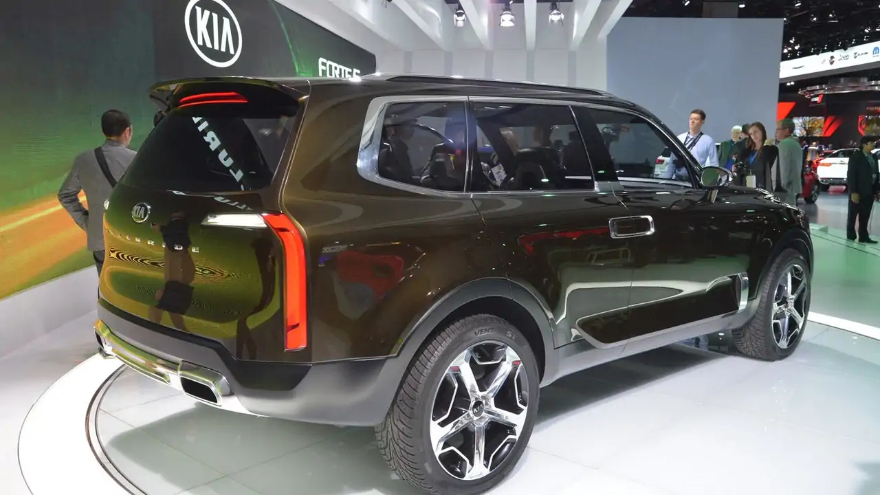 Why the Kia Telluride Concept's Most Coolest Details Didn’t Make it to Production