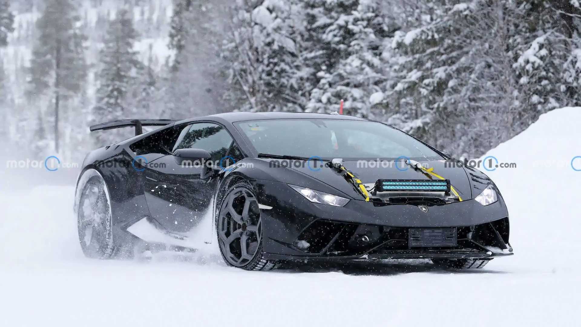 Lamborghini Huracan Version Revealed Ahead of April 12 Debut