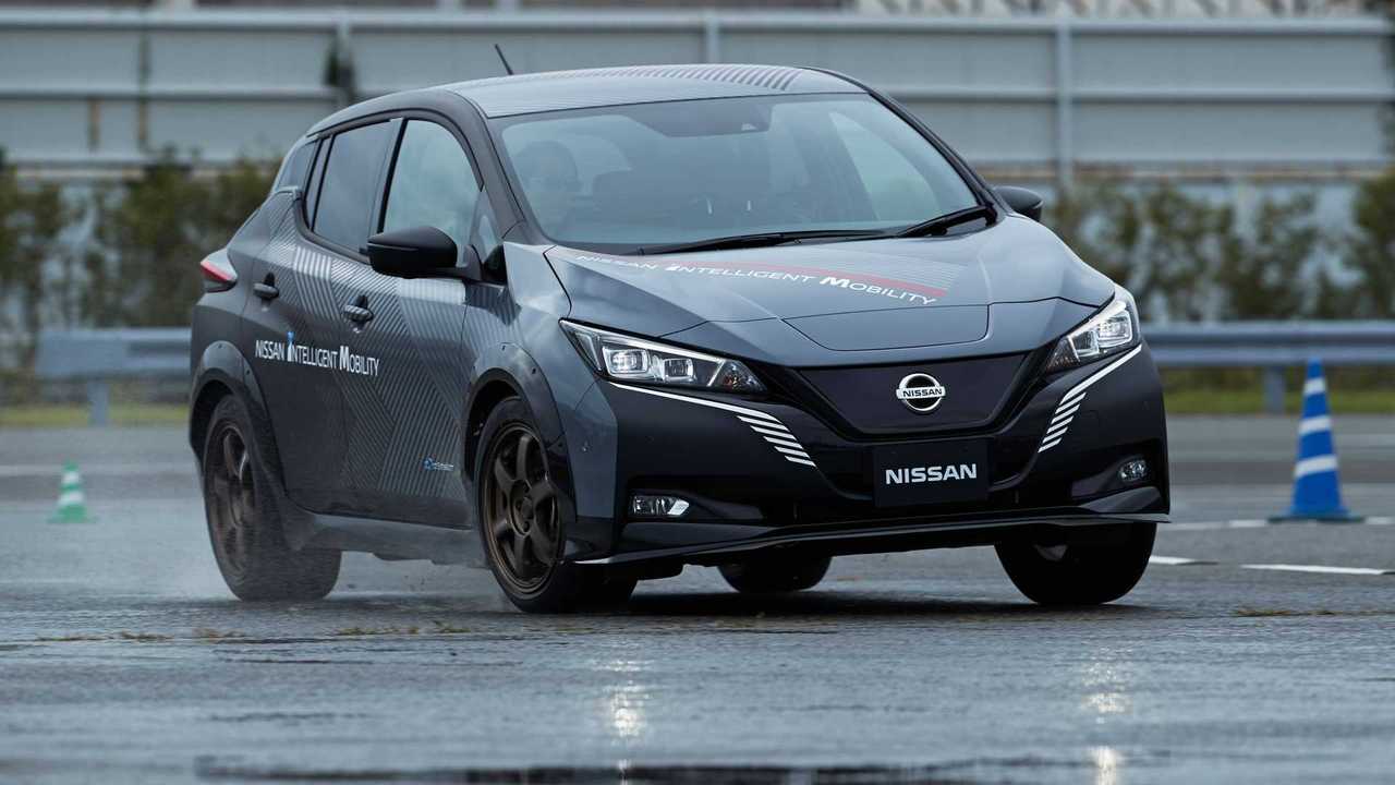 Nissan Leaf with Two Electric Motors has 304 HP, All Wheel Drive