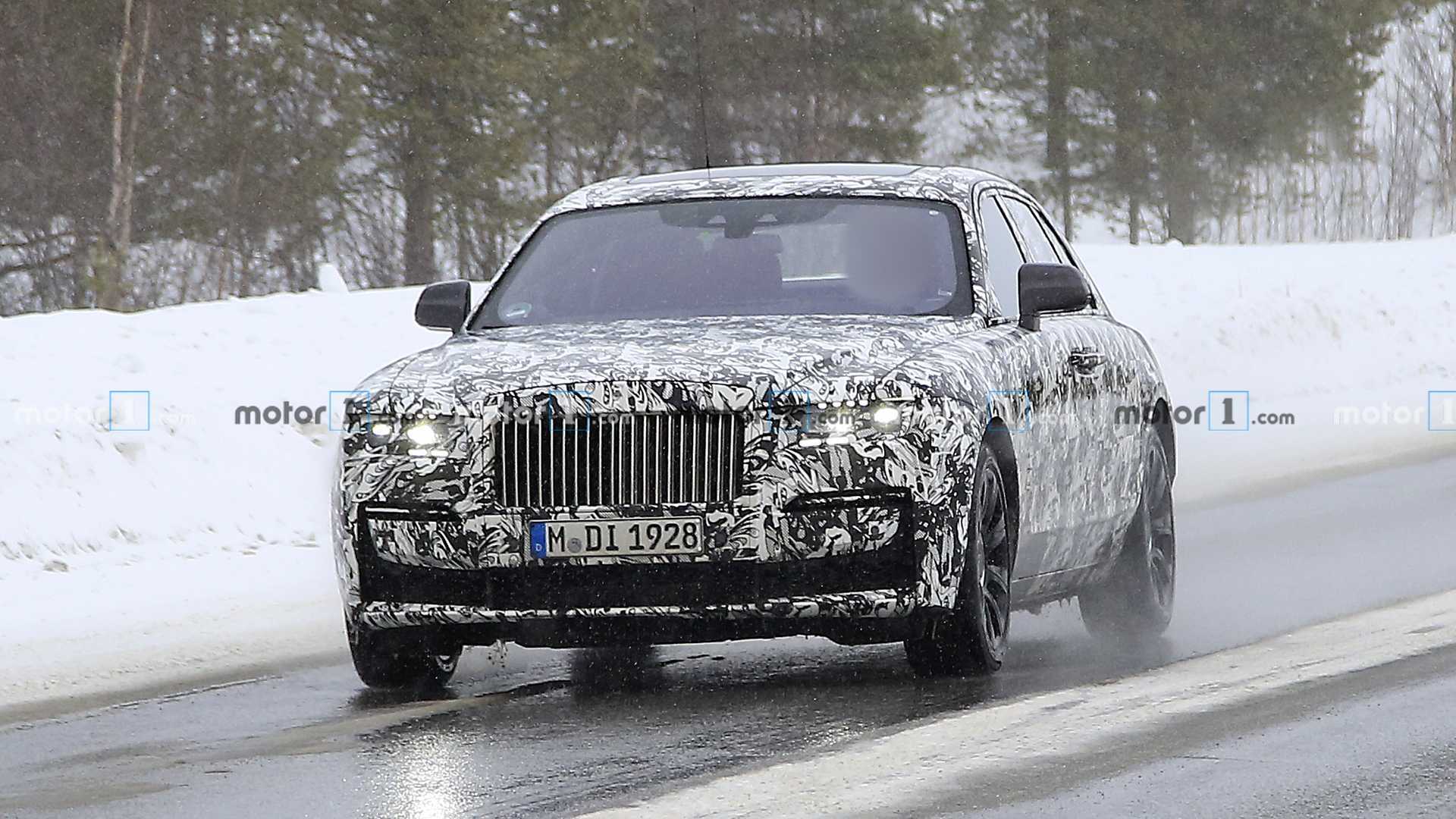 Rolls-Royce Ghost debuts September 1 with 152 LEDs in The Dashboard