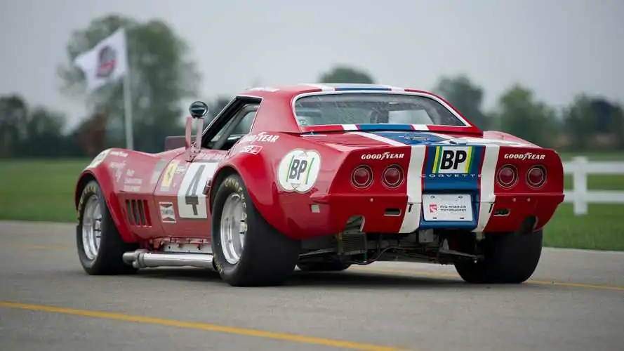 To race at Le Mans, the Corvette disguised itself as a Ferrari.