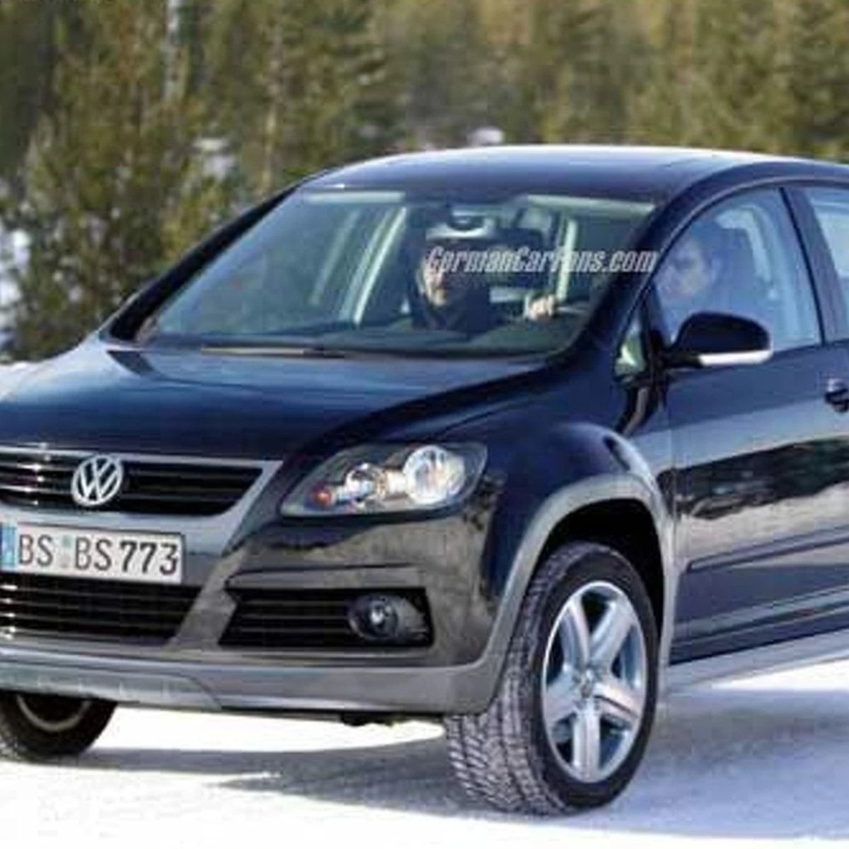 VW Cross Golf SUV Spy Photos