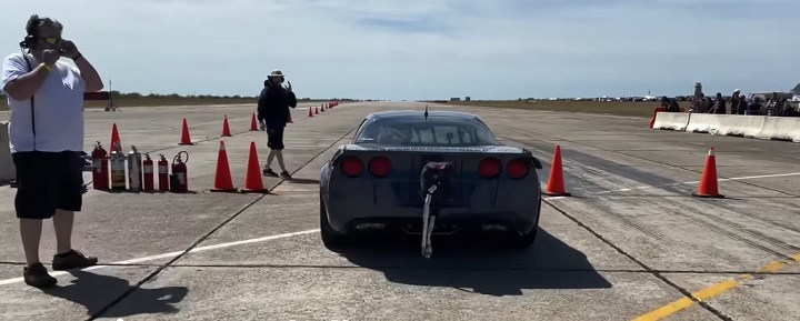 See 2011 Corvette Z06 carbon Edition hit 242.7 MPH in Standing Mile