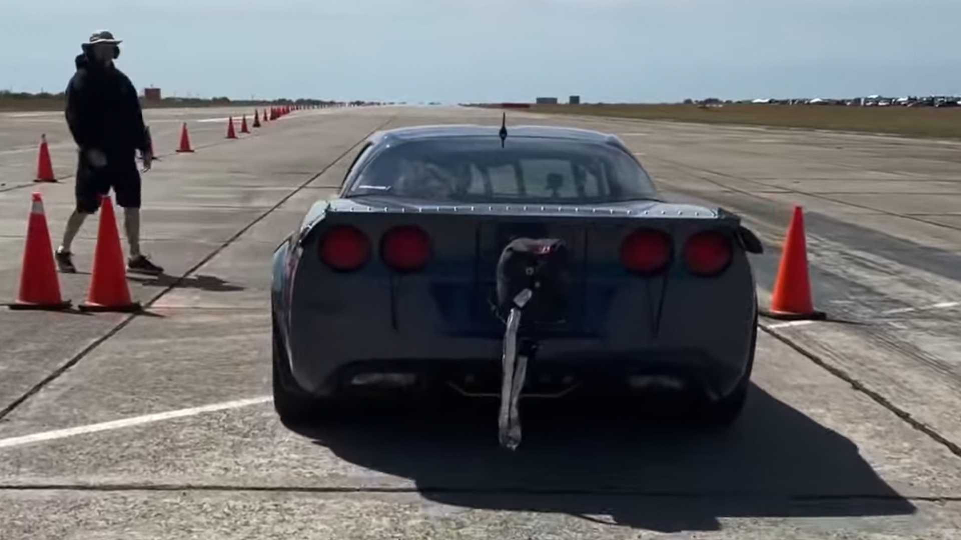 See 2011 Corvette Z06 carbon Edition hit 242.7 MPH in Standing Mile