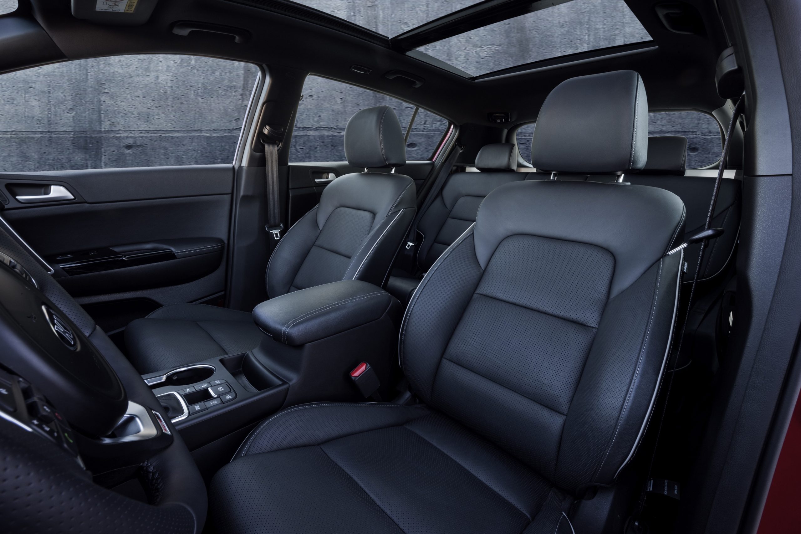 Kia unveils interior and technical specifications of the 2016 Sportage before Frankfurt launch