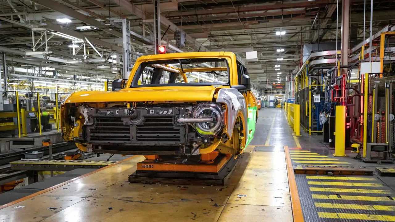 Ford Reduces F-150 and Bronco Production due to Supply Problems, Again