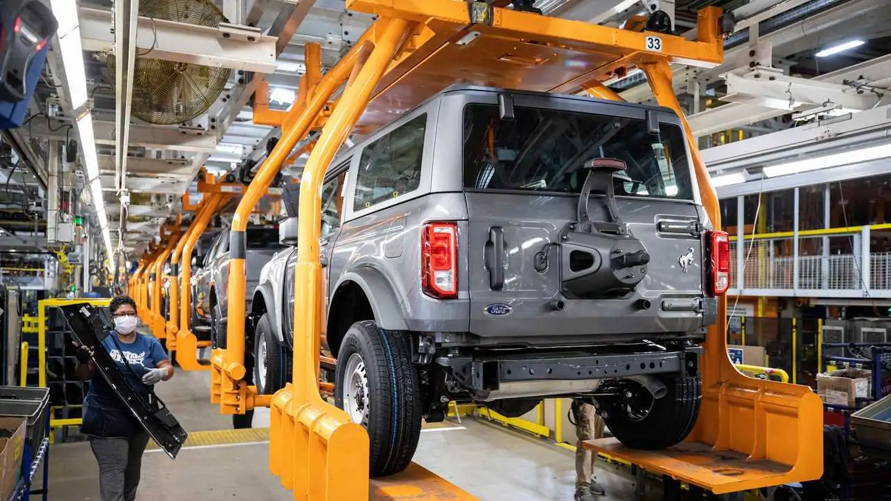 Ford Reduces F-150 and Bronco Production due to Supply Problems, Again