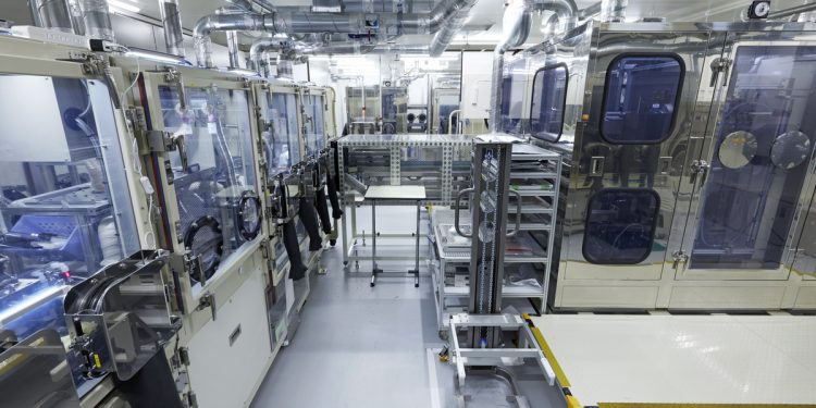 Nissan Now has a Prototype of its Solid-State Battery Manufacturing Facility