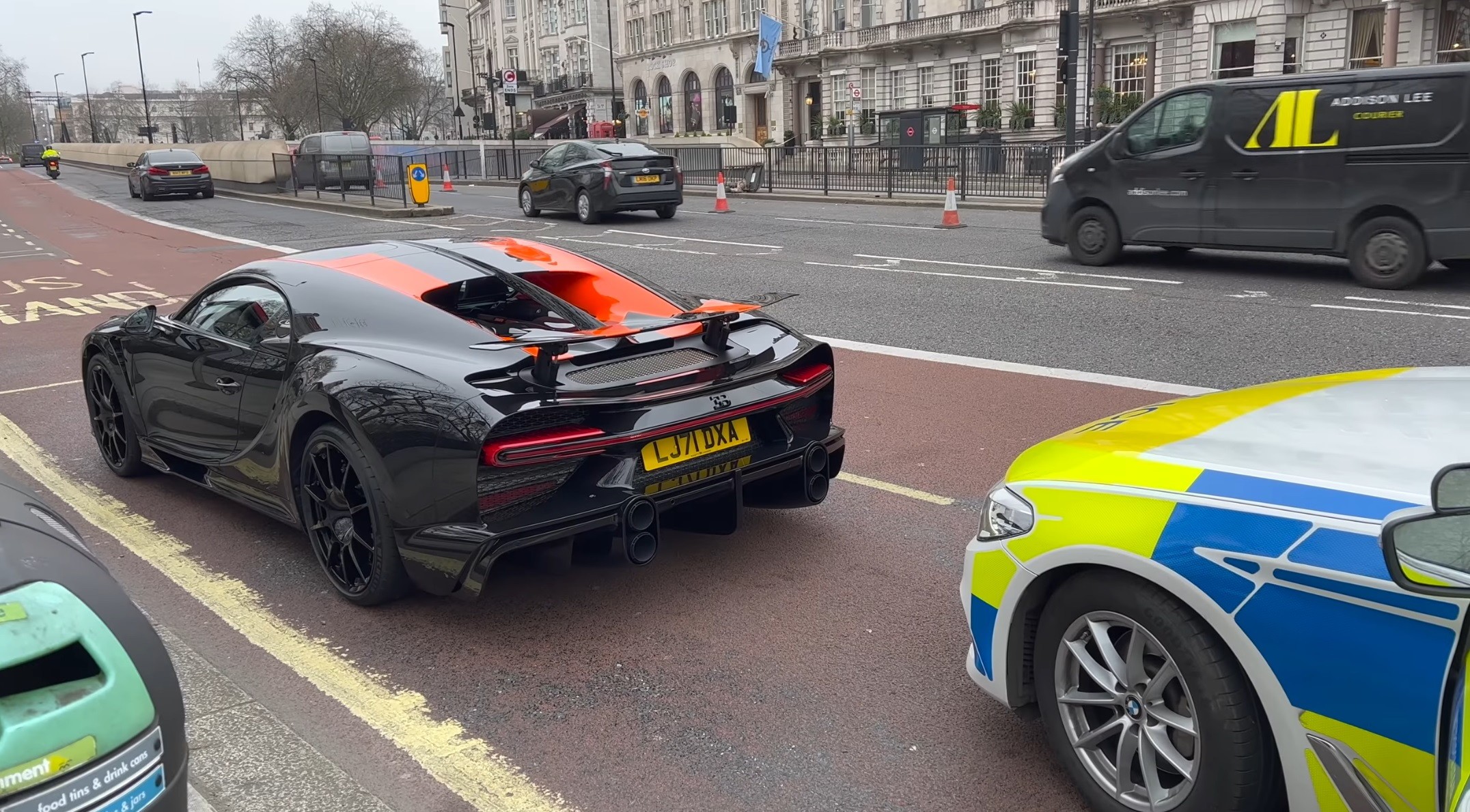 Bugatti Chiron Super Sport 300+ Pulled Over By Police In London