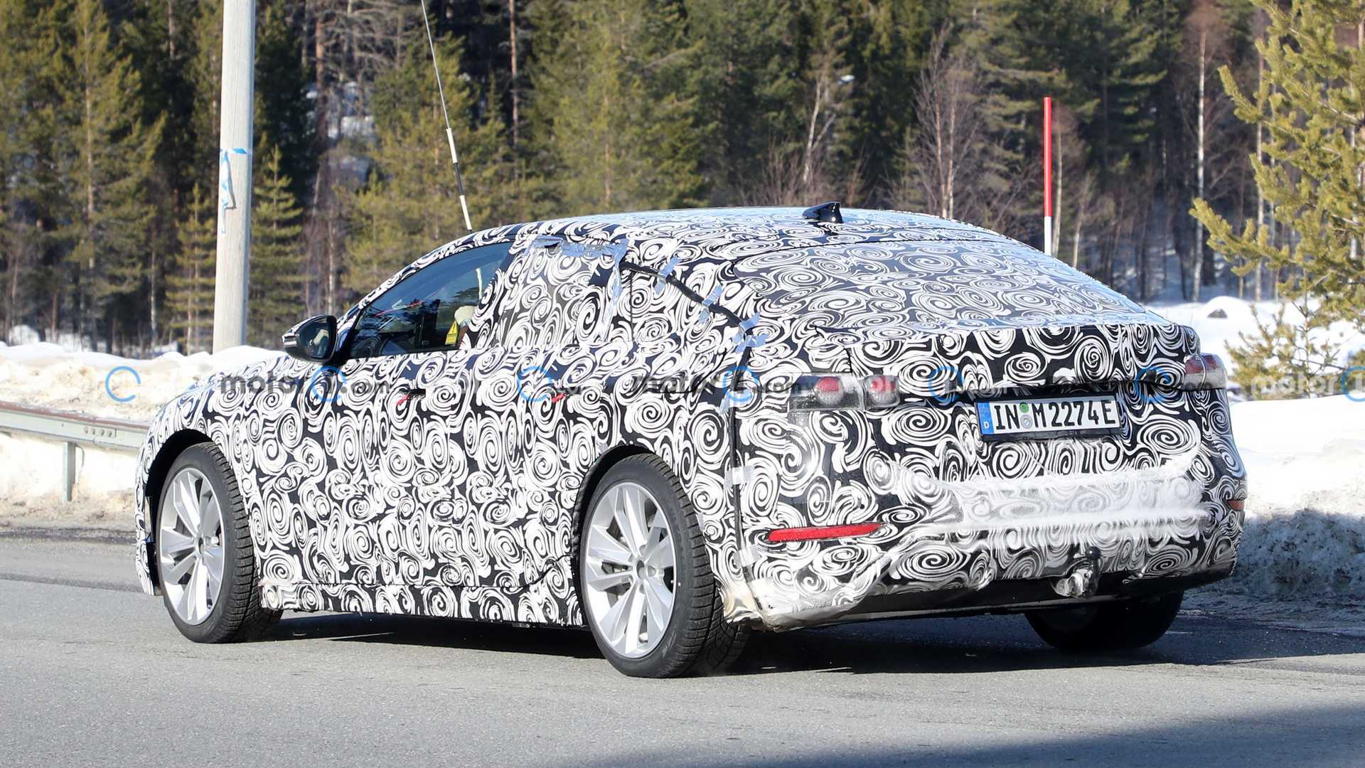 [UPDATE] Audi A6 E-Tron First Spoy Shots Show EV with Split-Headlight Technology