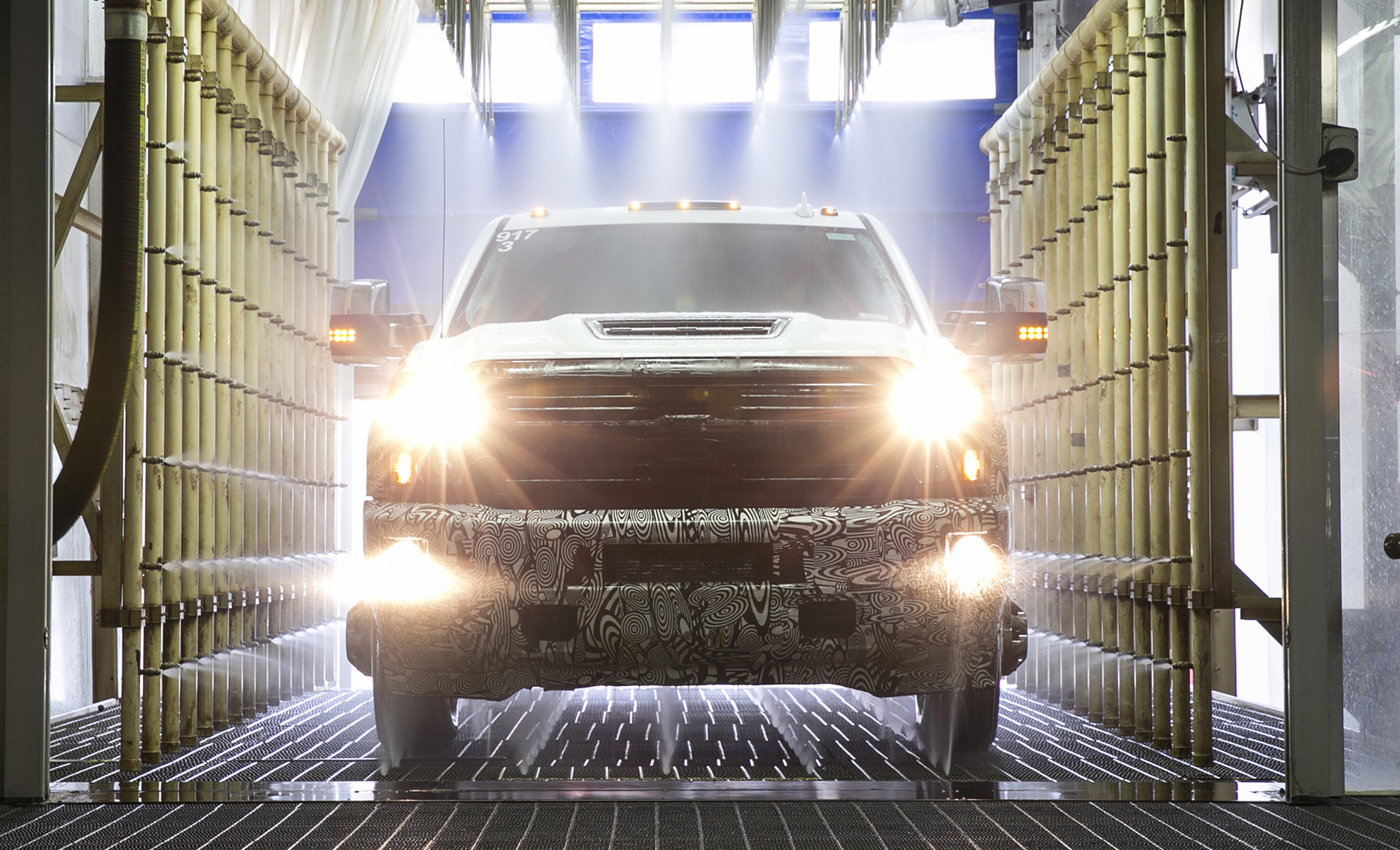 2017 Chevy Silverado 2500HD gets ram-air Hood scoop