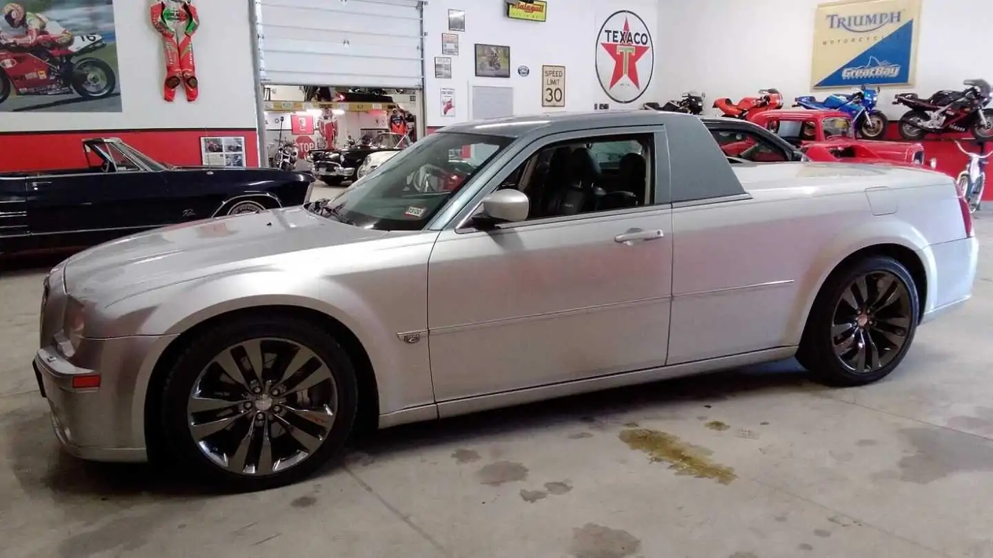 The Chrysler 300 Ute looks amazing and has 425 HP