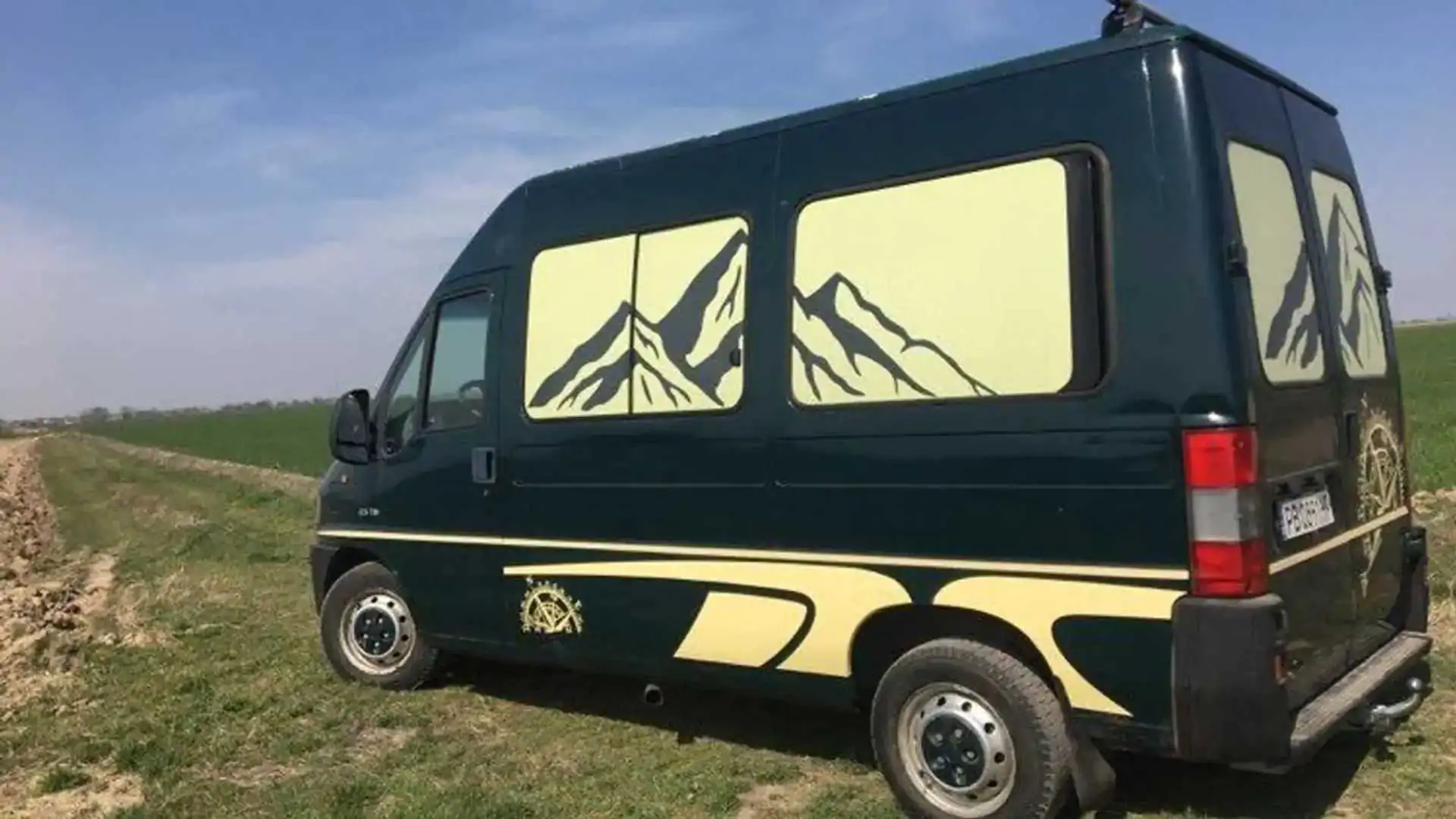 Citroen Jumper Camper van Is Big on Ideas, but Easy on The Wallet