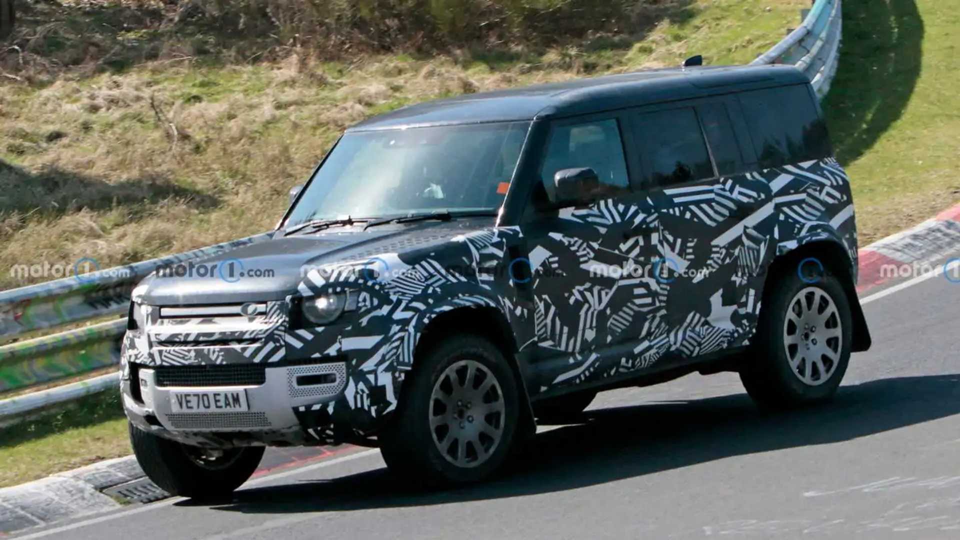 Land Rover Defender SVR Was Spied At The Nurburgring on Three Wheels