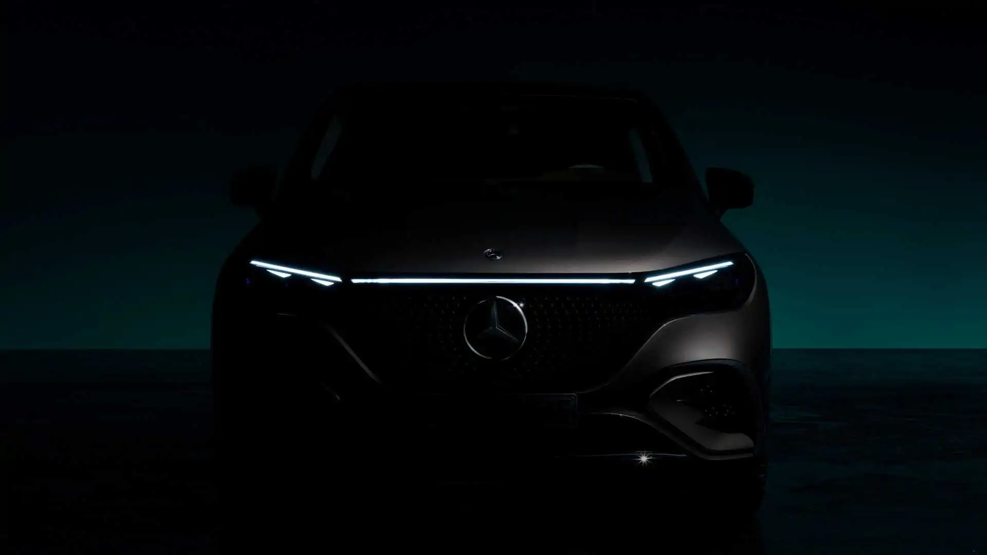 Mercedes-Benz EQS SUV Teased for the Last Time Before Debut