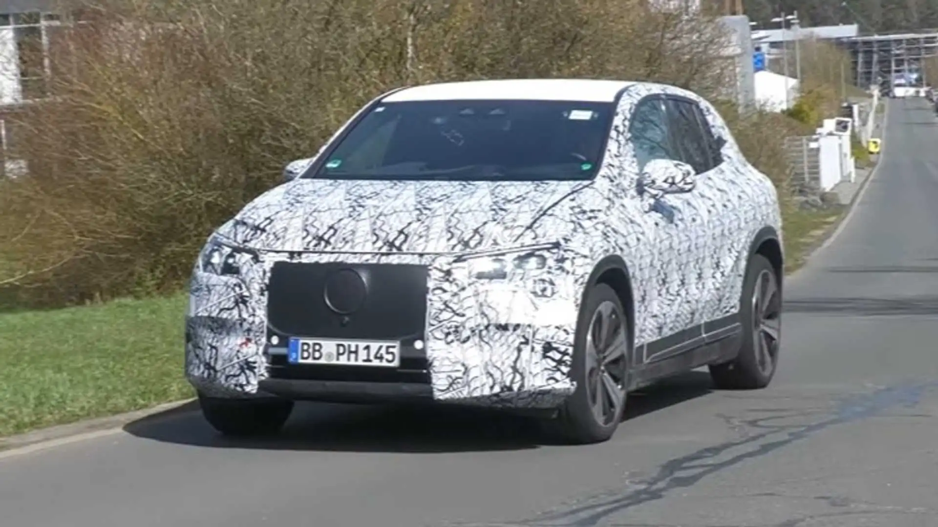 Mercedes EQE SUV Tested on Public Roads and Nurburgring