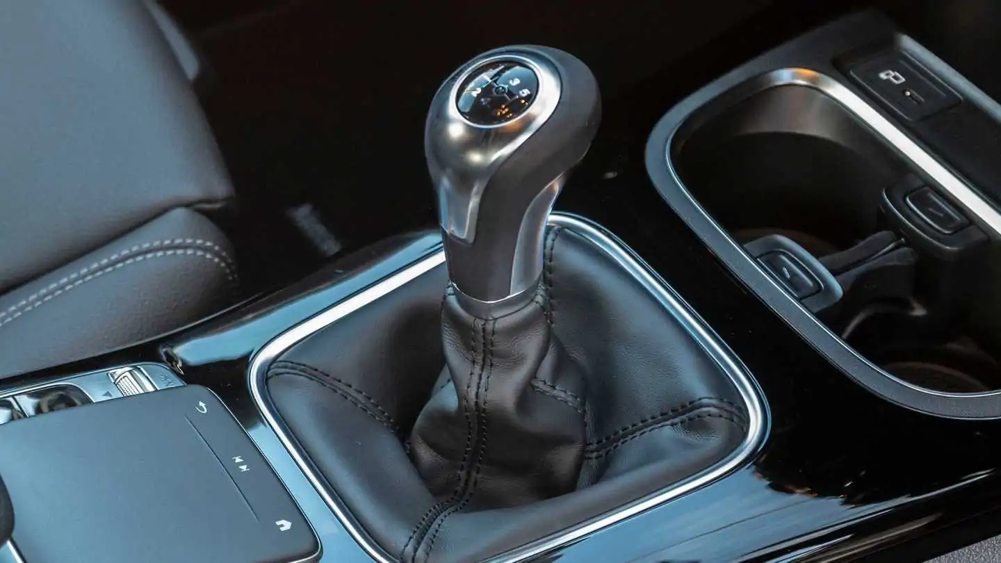 Mercedes to Gradually Eliminate Manual Gearbox Starting in 2023