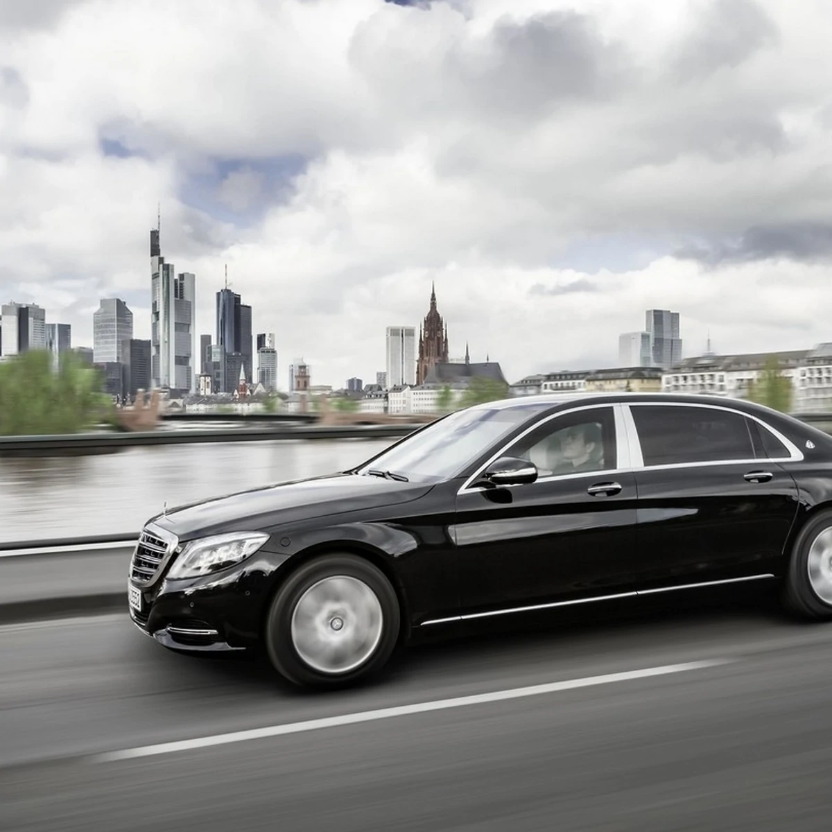 Mercedes-Maybach S600 Guard with VR10 Protection