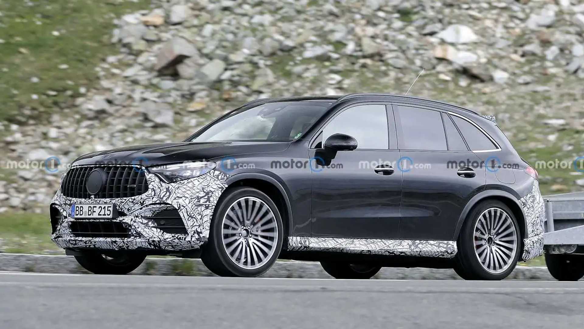 Mercedes-AMG GLC63 Spied, Sporty SUV to Pack Hybrid Power