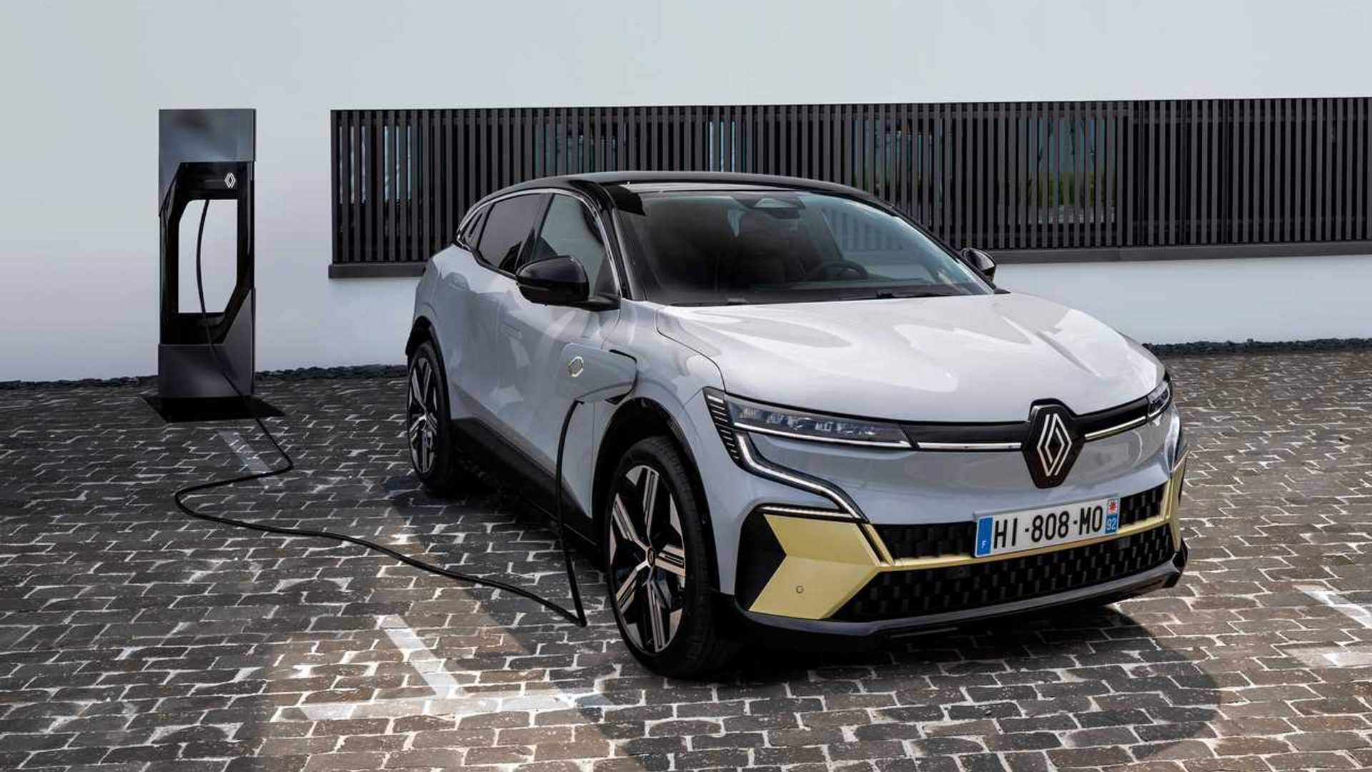 Renault Boss: Switching too soon to EVs could be harmful for the environment