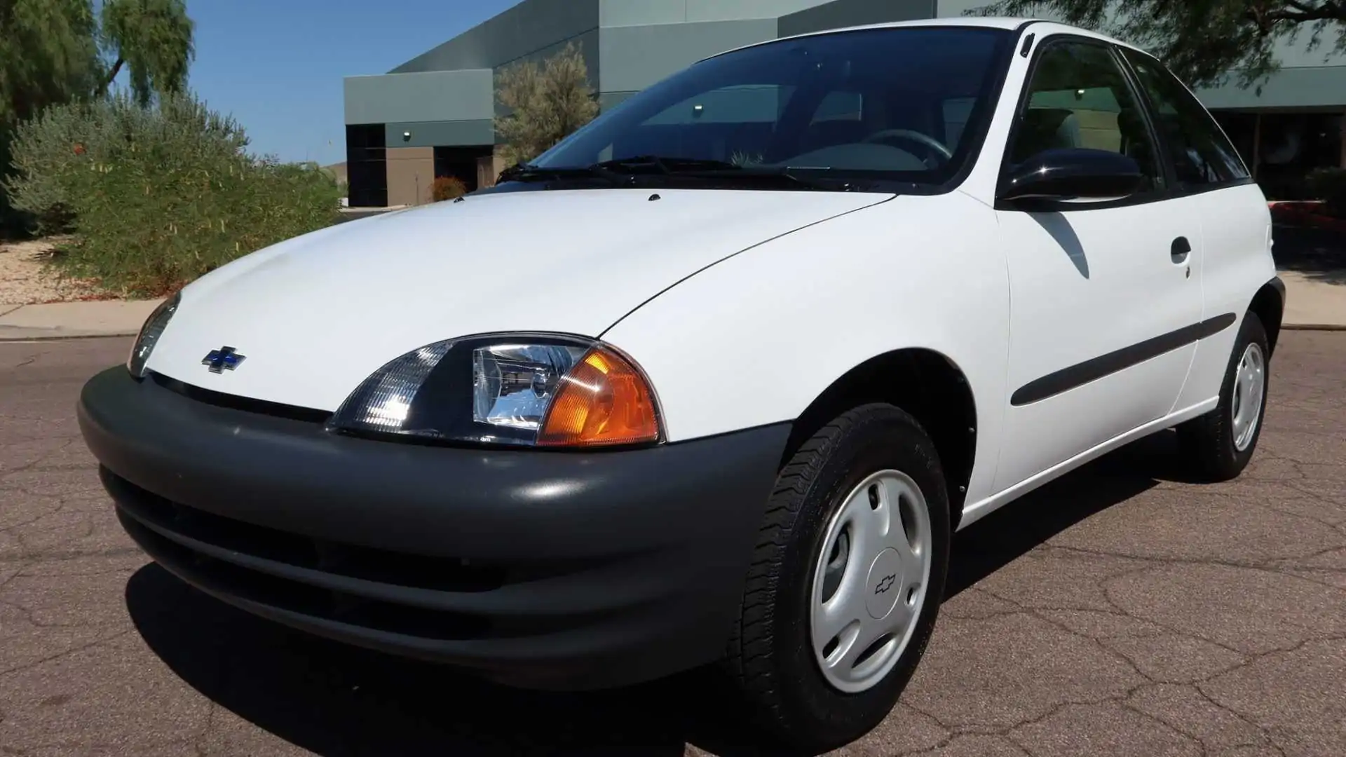 For Sale: Chevrolet Metro Metro 2000, 400 Miles