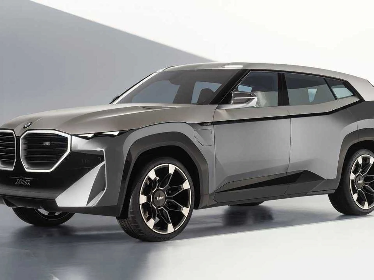 BMW Concept XM: A powerful, polarizing, production-bound PHEV