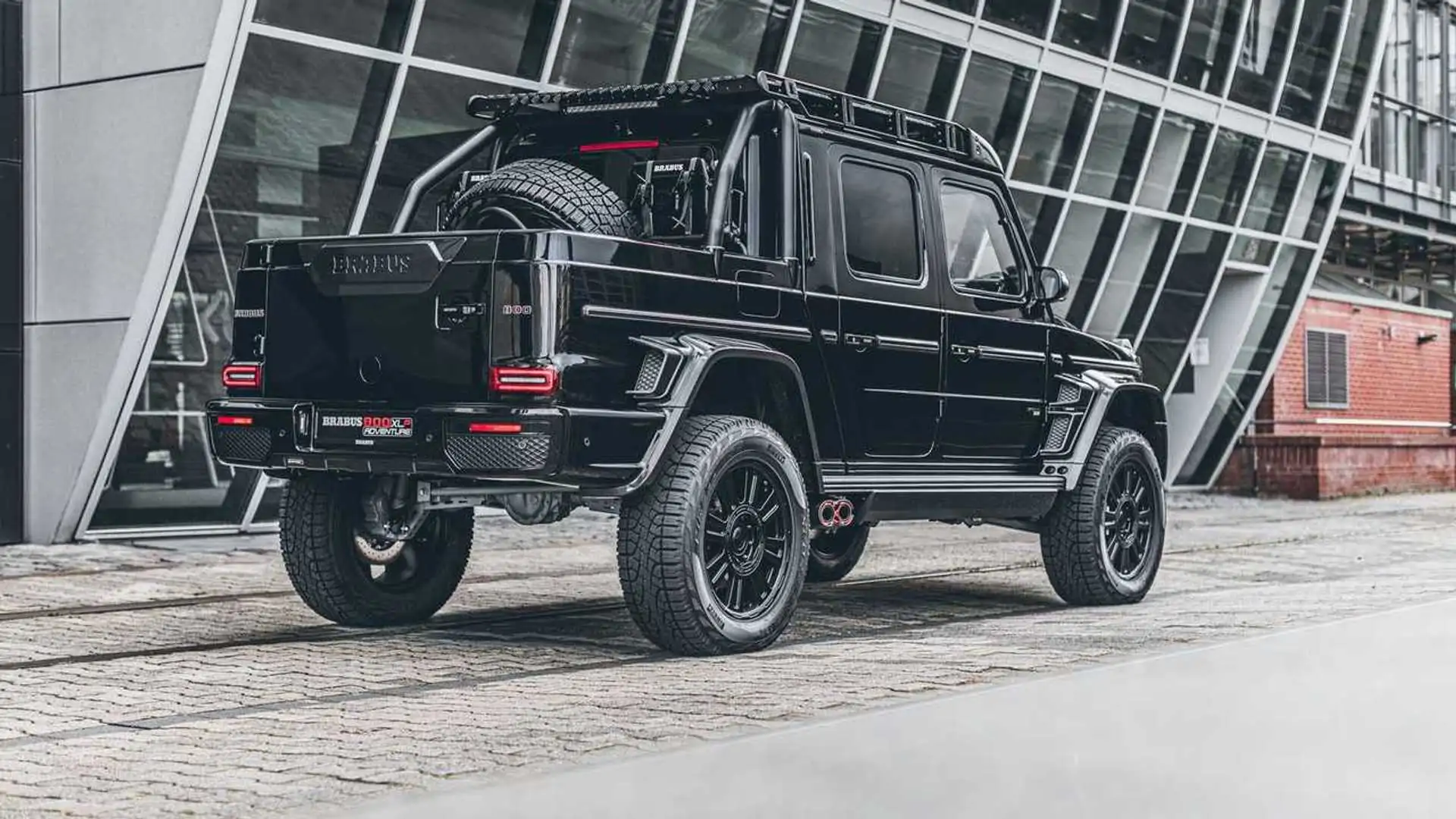 Brabus 800 AdventureXLP Superblack Introduces AMG G63 Truck With 790HP