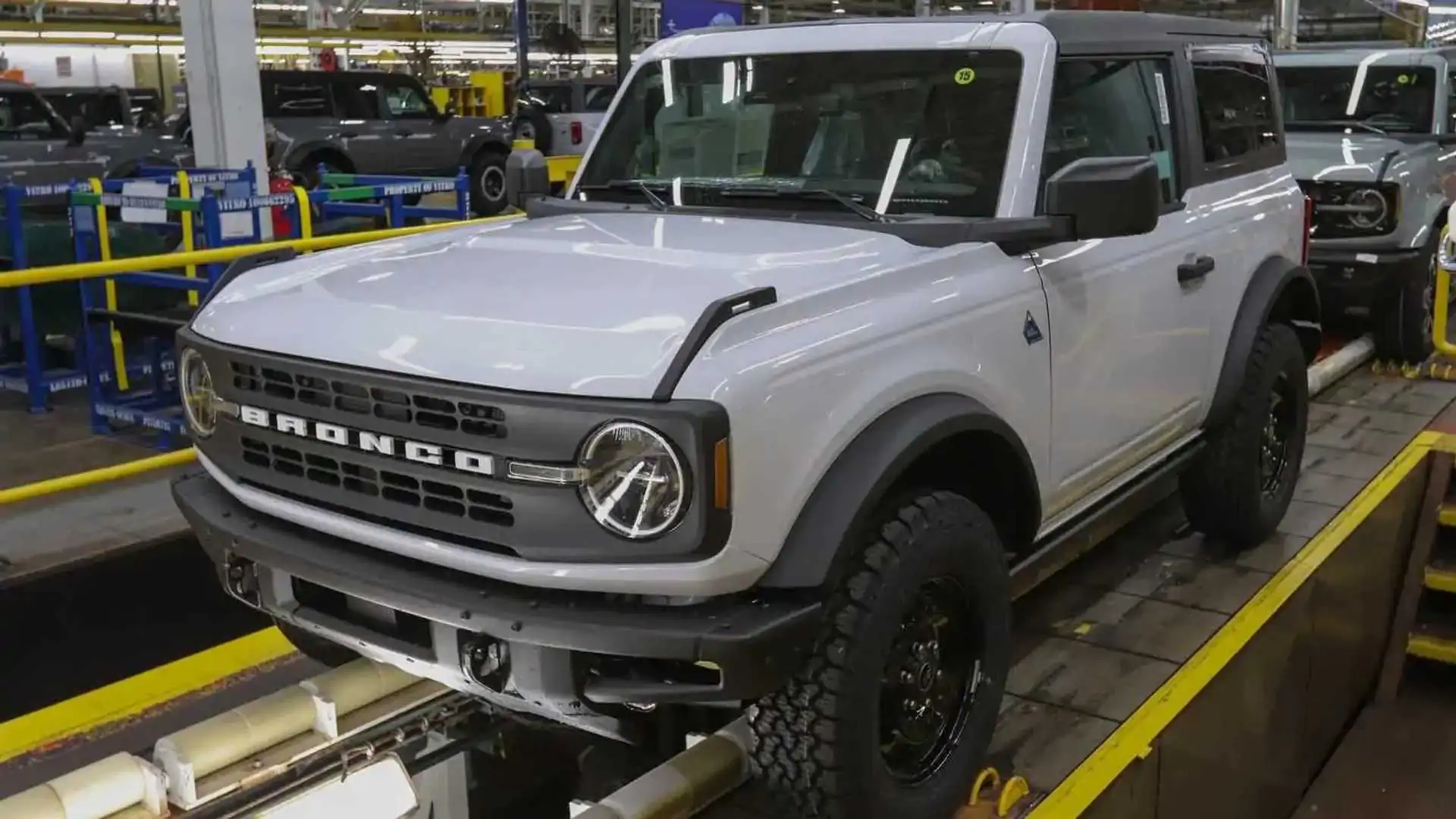 Ford Bronco owners get photos of their SUV