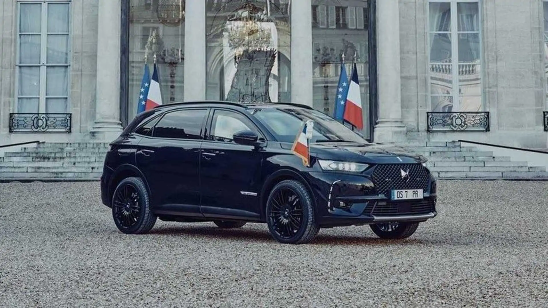 Modified DS 7 Crossback hybrid Crossback Hybrid: The French President's New Ride