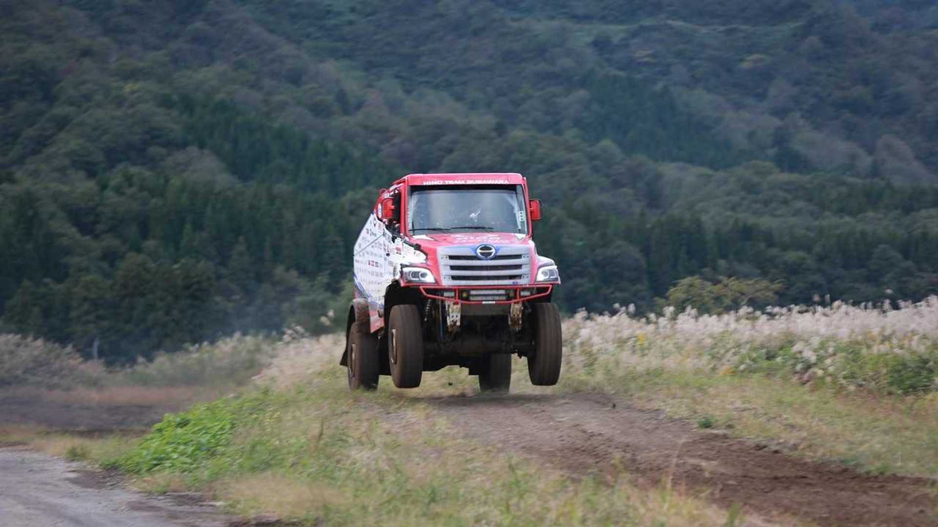 Hino Dakar Truck is an Off-Road Monster with 1,693 LB-FT of Torque