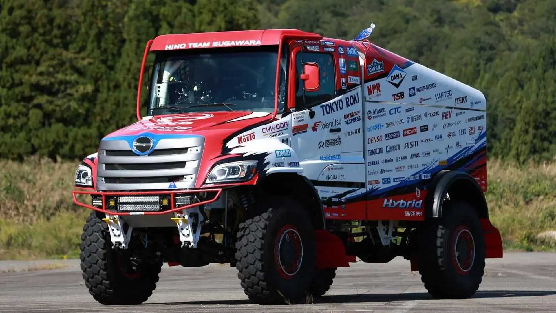 Hino Dakar Truck is an Off-Road Monster with 1,693 LB-FT of Torque