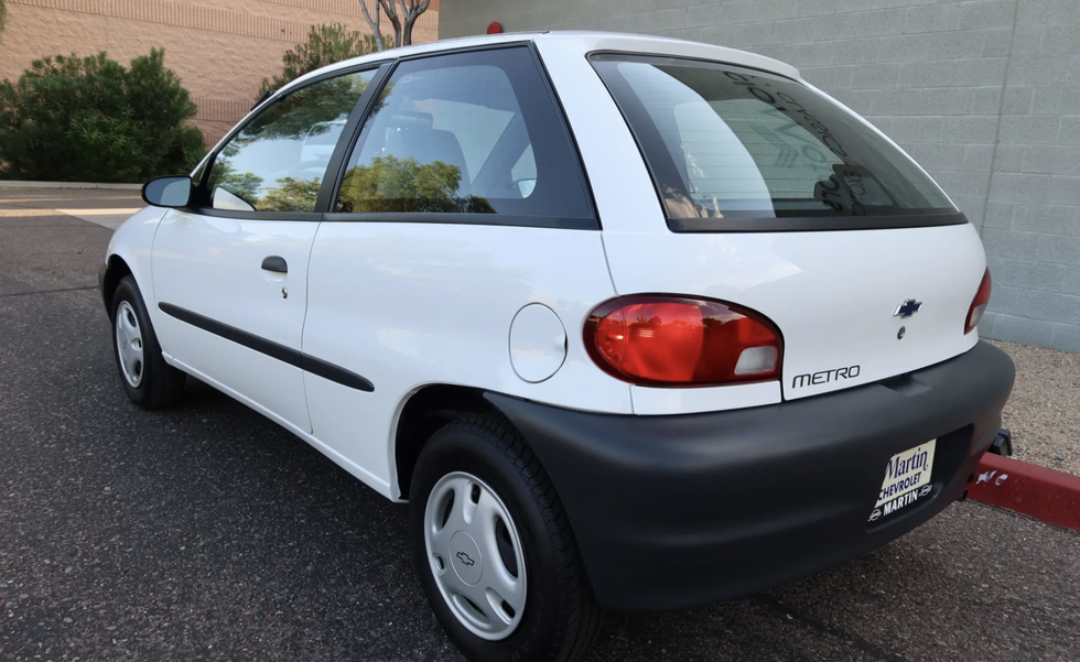 For Sale: Chevrolet Metro Metro 2000, 400 Miles