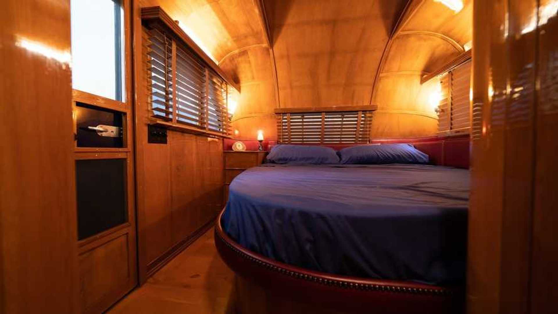 1950 Westcraft Capistrano Is Expensive, Old-School Travel Trailer