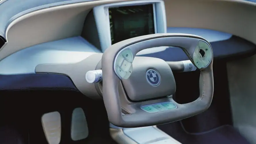 Weird steering wheels that never made it to reality