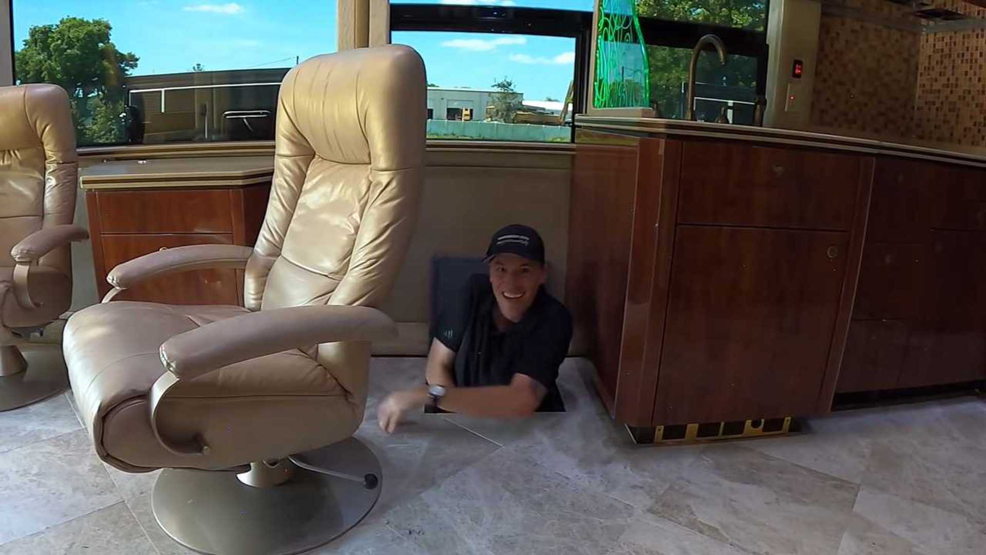 Bonkers Luxury Motorcoach With Two Bathrooms and a Basement Bedroom