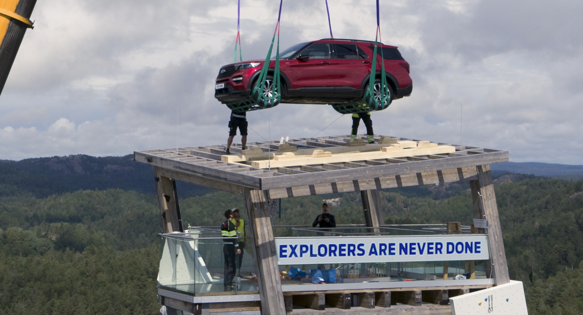 Ford Explorer climbs the tallest free-standing climbing tower in the world