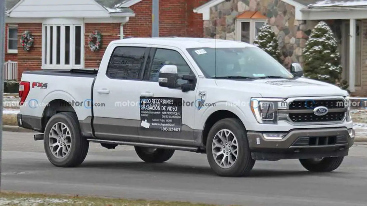 Ford F-150 Spy shots suggest that an aluminum truck is getting magnetic paint