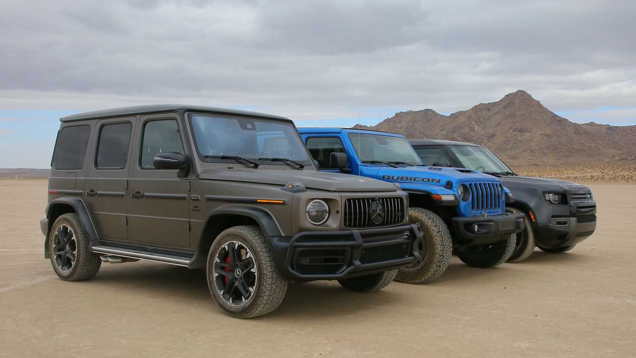 Jeep Wrangler Drag Races Mercedes G-Class And Two Defenders