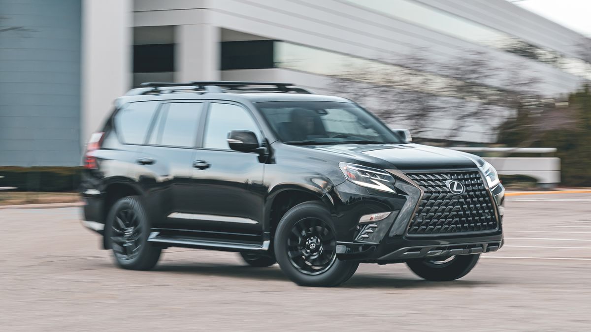 2022 Lexus GX gets a new infotainment display, Black Line Model