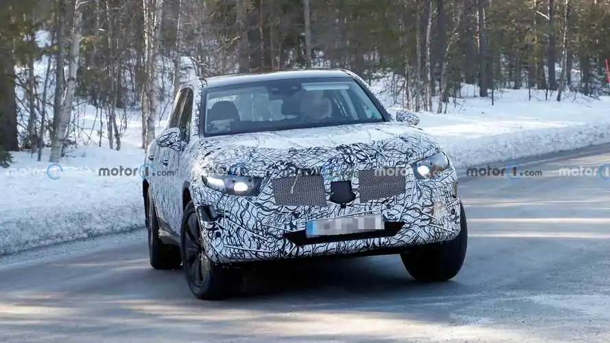 Mercedes GLC Spy Video Reveals Familiar Interior Design