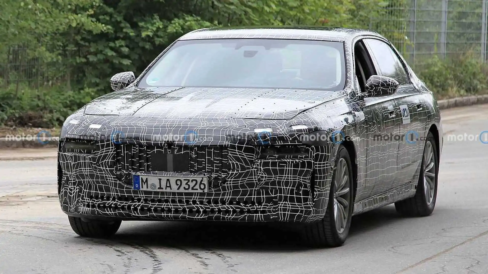 2023 BMW 7 Series Gets Production Headlights