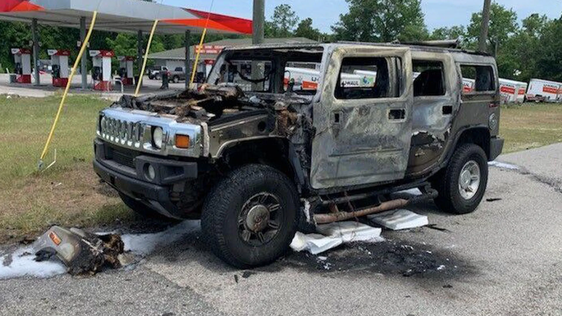 Florida SUV Seems Full Inferno To Gas-Hoarding Hummer H2 Owner