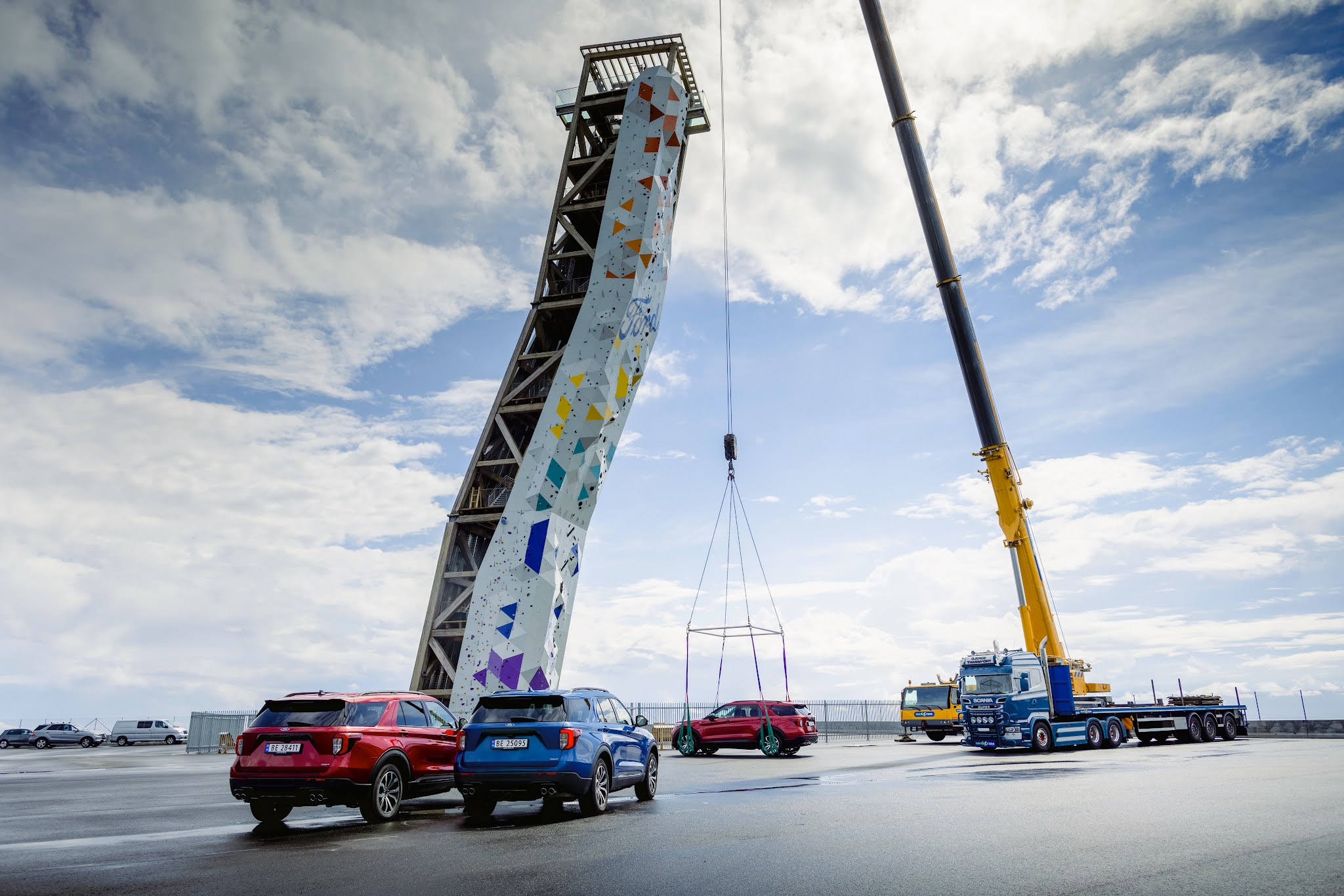 Ford Explorer climbs the tallest free-standing climbing tower in the world