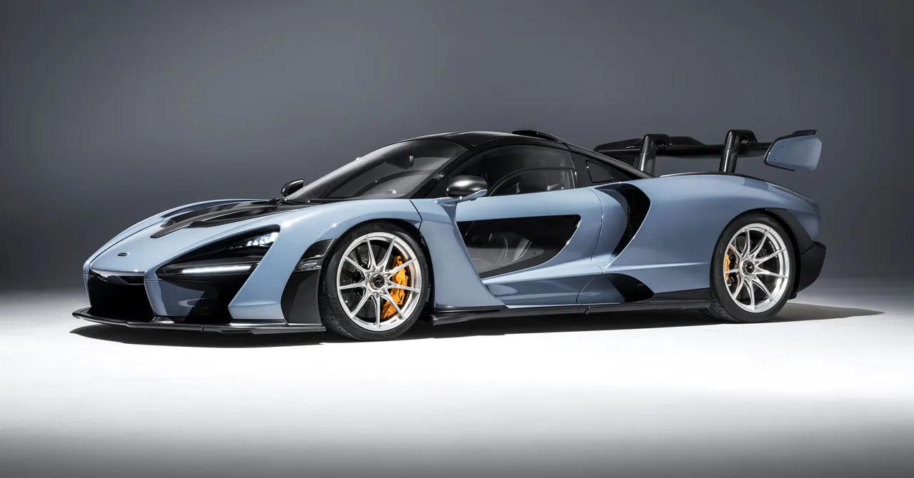 Full Carbon Fiber McLaren Senna Looks Like A Million Bucks