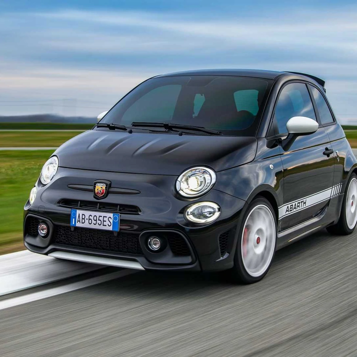 Limited Abarth 695 Esseesse is the Fastest Model in The Lineup