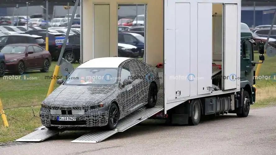 BMW i5 spotted looking sleek and stylish in the latest spy shots