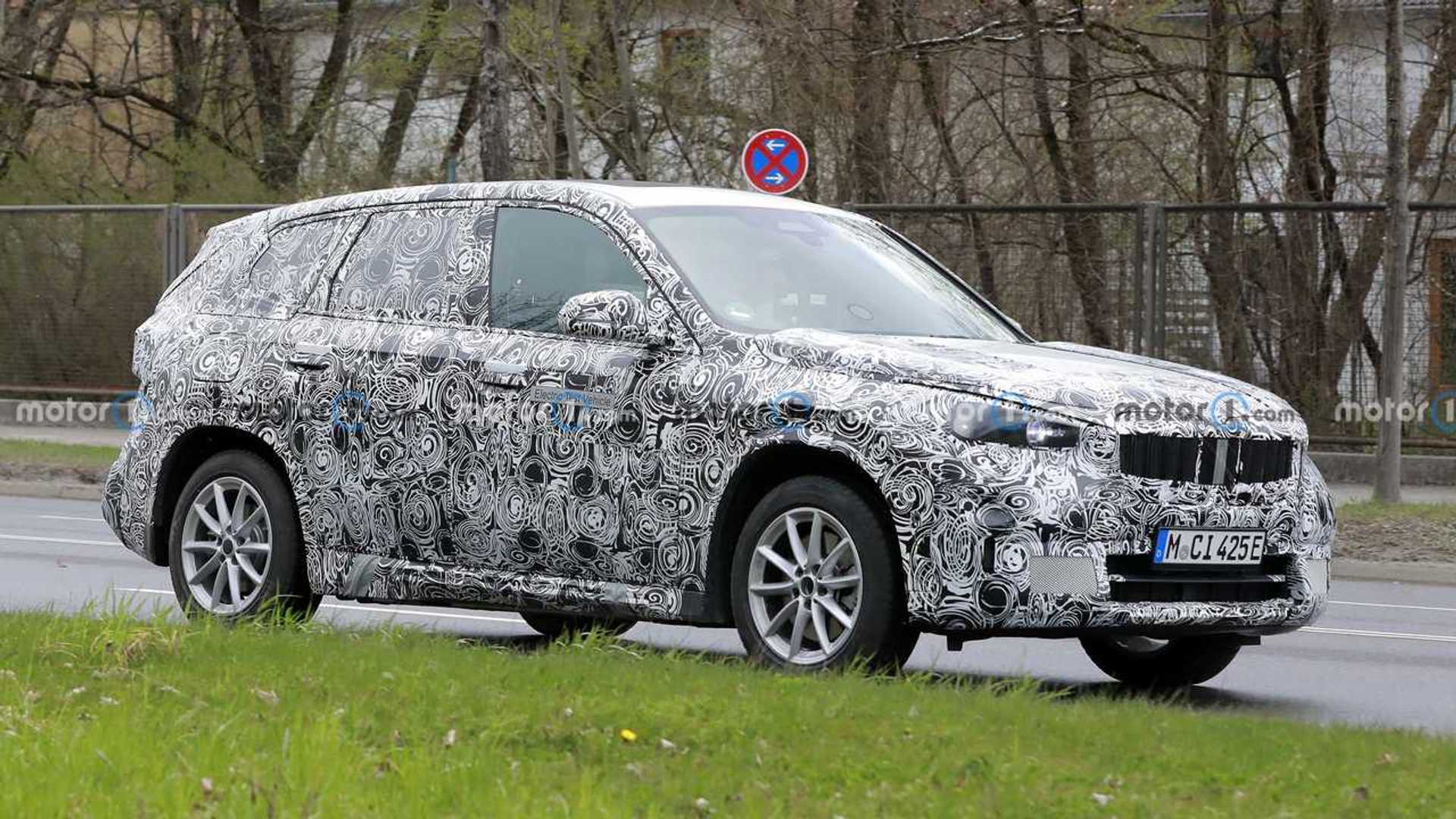 New spy photos show BMW iX1 looks predicable